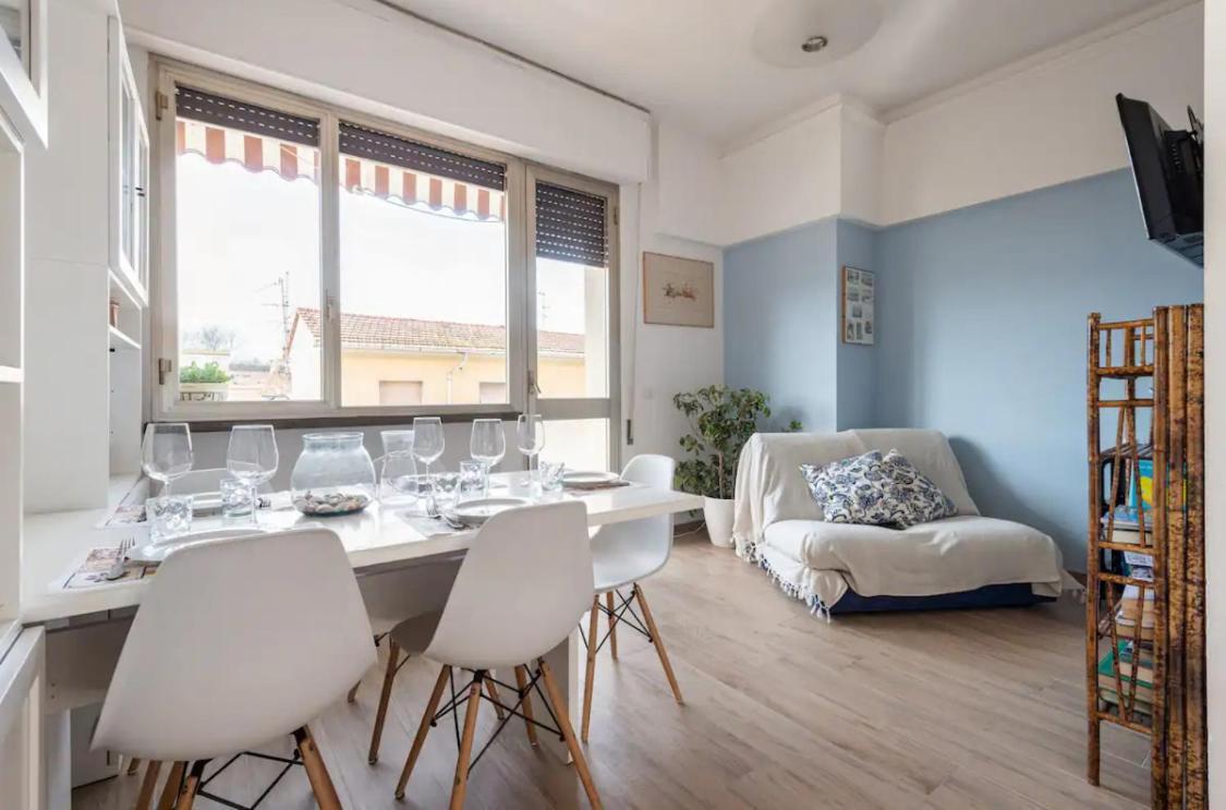 Seaside Apt Private Parking And Near The Beach Viareggio Esterno foto